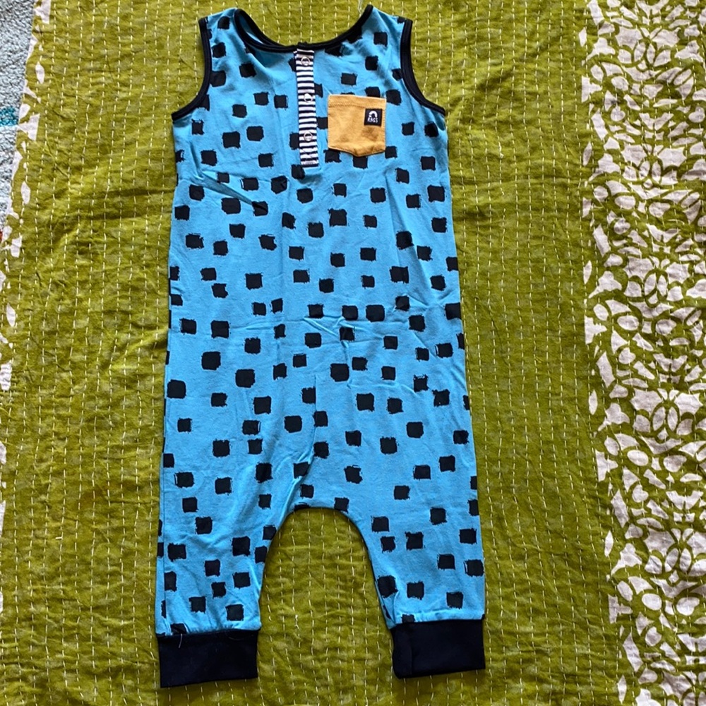 Rags to Raches 5/6 buttery soft - like new